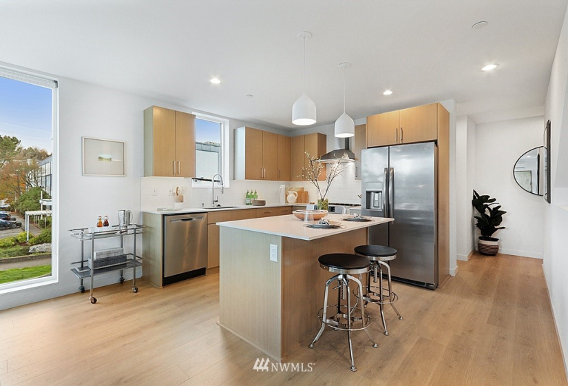 2013 25th, Seattle, Washington 98144, 2 Bedrooms Bedrooms, ,1 BathroomBathrooms,Residential,For Sale,JOYA,25th,NWM1880630