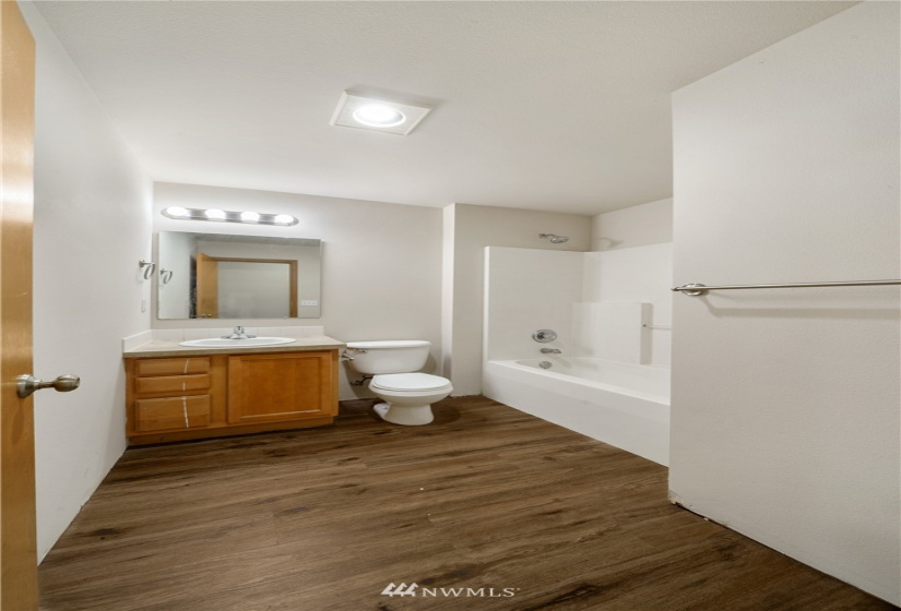 14870 36th, Tacoma, Washington 98446, 3 Bedrooms Bedrooms, ,2 BathroomsBathrooms,Residential,For Sale,36th,NWM1880457