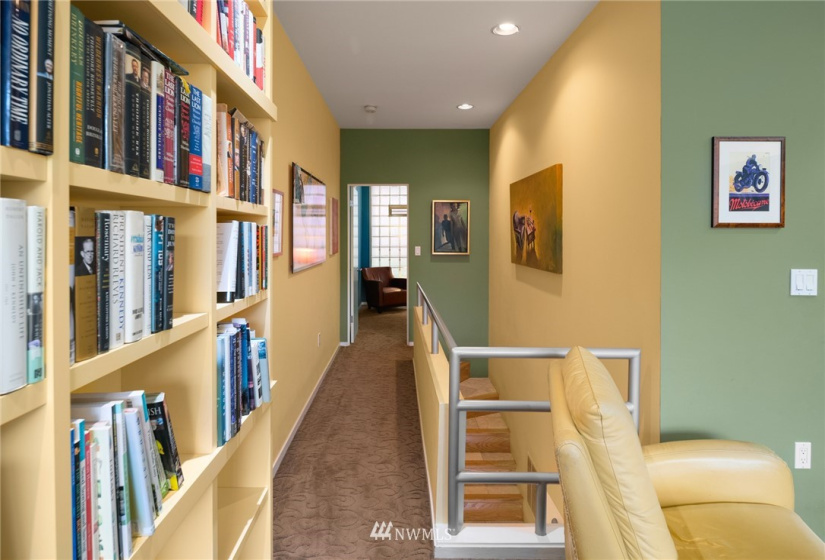 1425 Western, Seattle, Washington 98101, 2 Bedrooms Bedrooms, ,1 BathroomBathrooms,Residential,For Sale,Hillclimb Court,Western,NWM1880568