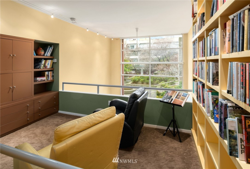 1425 Western, Seattle, Washington 98101, 2 Bedrooms Bedrooms, ,1 BathroomBathrooms,Residential,For Sale,Hillclimb Court,Western,NWM1880568