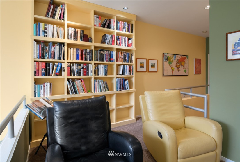 1425 Western, Seattle, Washington 98101, 2 Bedrooms Bedrooms, ,1 BathroomBathrooms,Residential,For Sale,Hillclimb Court,Western,NWM1880568