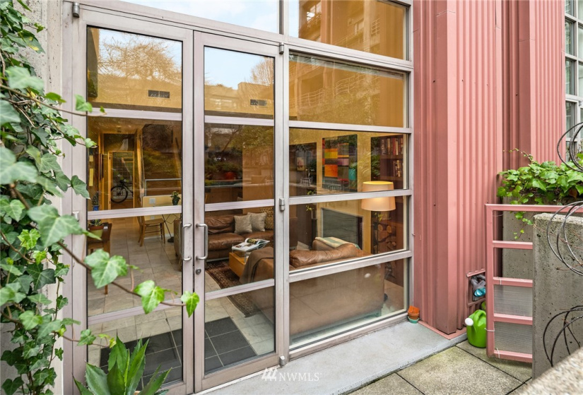 1425 Western, Seattle, Washington 98101, 2 Bedrooms Bedrooms, ,1 BathroomBathrooms,Residential,For Sale,Hillclimb Court,Western,NWM1880568