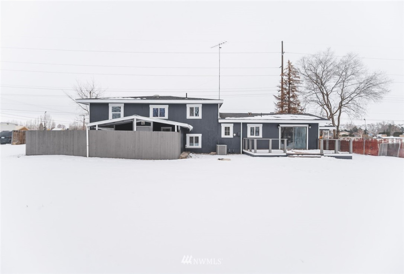 8037 Valley, Moses Lake, Washington 98837, 4 Bedrooms Bedrooms, ,1 BathroomBathrooms,Residential,For Sale,Valley,NWM1880573