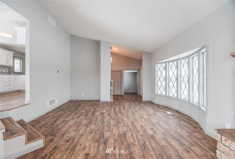 8037 Valley, Moses Lake, Washington 98837, 4 Bedrooms Bedrooms, ,1 BathroomBathrooms,Residential,For Sale,Valley,NWM1880573