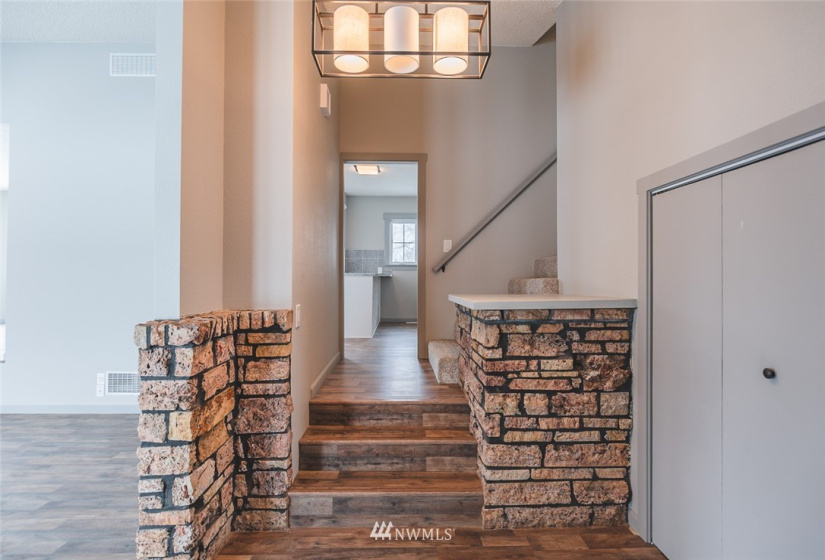 8037 Valley, Moses Lake, Washington 98837, 4 Bedrooms Bedrooms, ,1 BathroomBathrooms,Residential,For Sale,Valley,NWM1880573