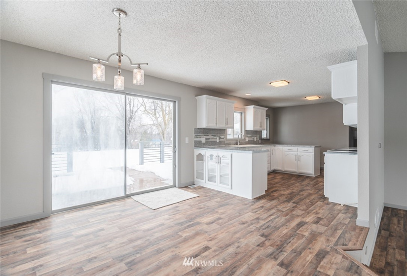 8037 Valley, Moses Lake, Washington 98837, 4 Bedrooms Bedrooms, ,1 BathroomBathrooms,Residential,For Sale,Valley,NWM1880573