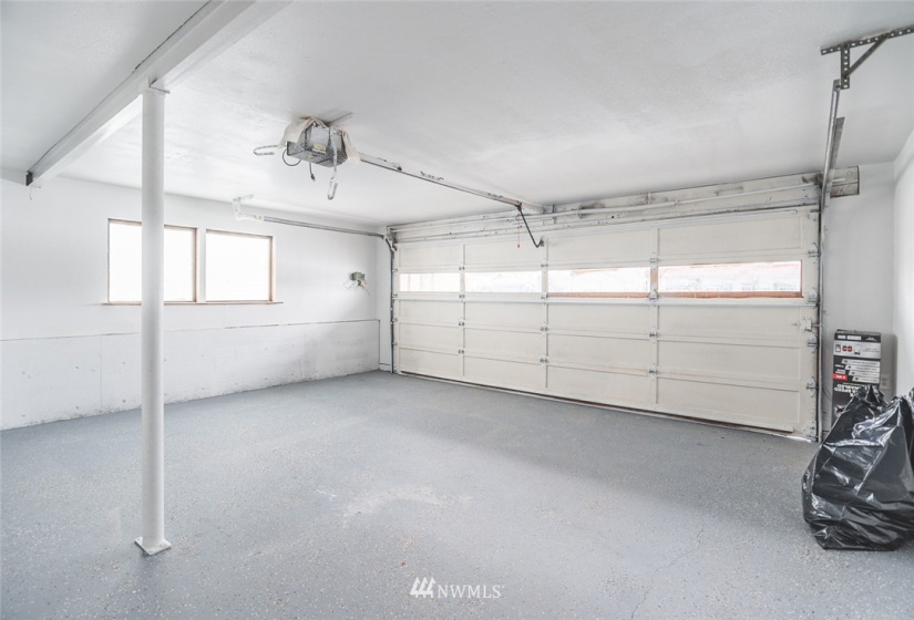 8037 Valley, Moses Lake, Washington 98837, 4 Bedrooms Bedrooms, ,1 BathroomBathrooms,Residential,For Sale,Valley,NWM1880573