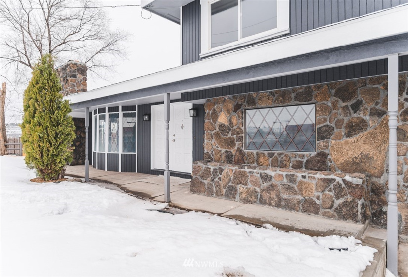 8037 Valley, Moses Lake, Washington 98837, 4 Bedrooms Bedrooms, ,1 BathroomBathrooms,Residential,For Sale,Valley,NWM1880573