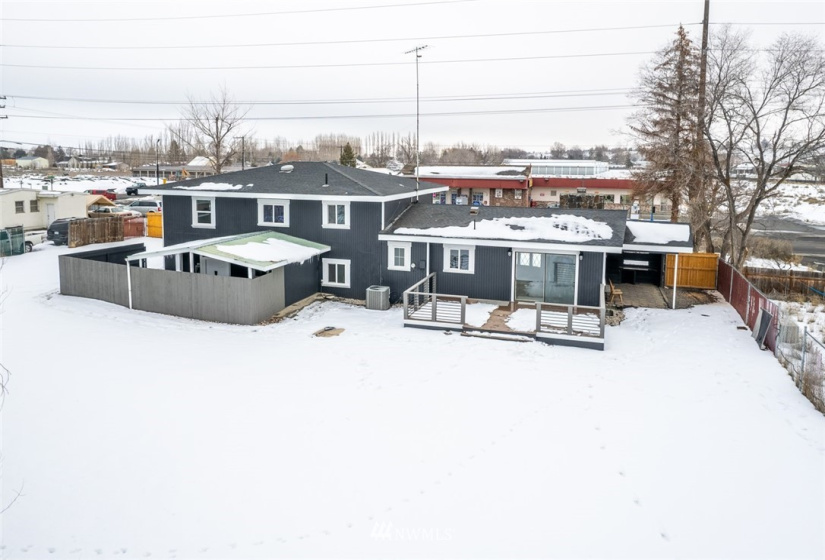 8037 Valley, Moses Lake, Washington 98837, 4 Bedrooms Bedrooms, ,1 BathroomBathrooms,Residential,For Sale,Valley,NWM1880573