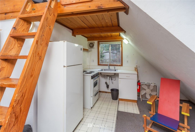 21179 Kingston, Indianola, Washington 98342, 2 Bedrooms Bedrooms, ,1 BathroomBathrooms,Residential,For Sale,Kingston,NWM1874579