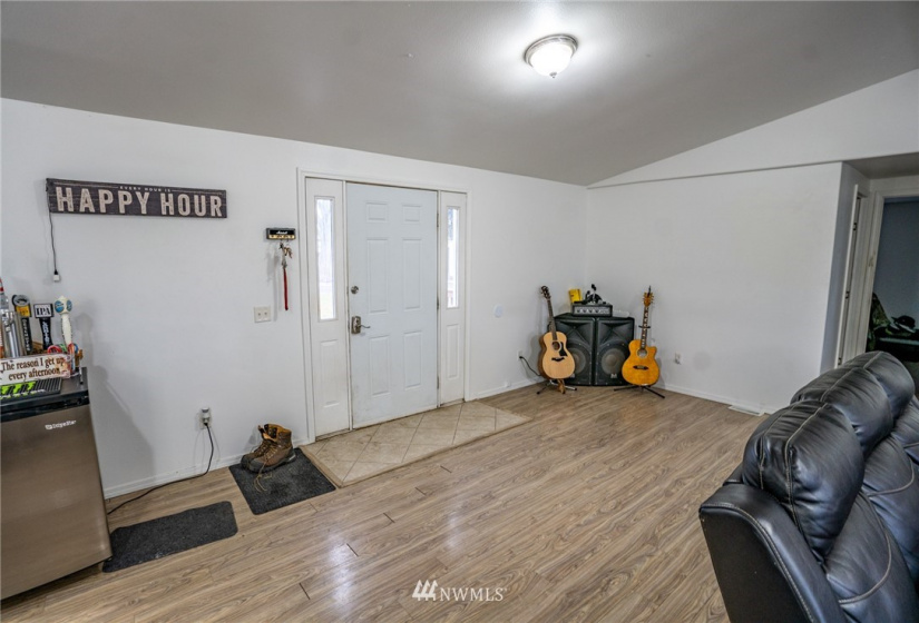 19835 Road 6, Warden, Washington 98857, 3 Bedrooms Bedrooms, ,2 BathroomsBathrooms,Farm,For Sale,Road 6,NWM1877062