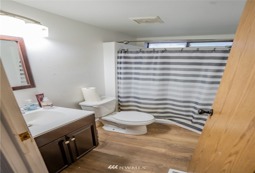 19835 Road 6, Warden, Washington 98857, 3 Bedrooms Bedrooms, ,2 BathroomsBathrooms,Farm,For Sale,Road 6,NWM1877062