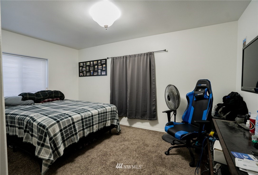 19835 Road 6, Warden, Washington 98857, 3 Bedrooms Bedrooms, ,2 BathroomsBathrooms,Farm,For Sale,Road 6,NWM1877062