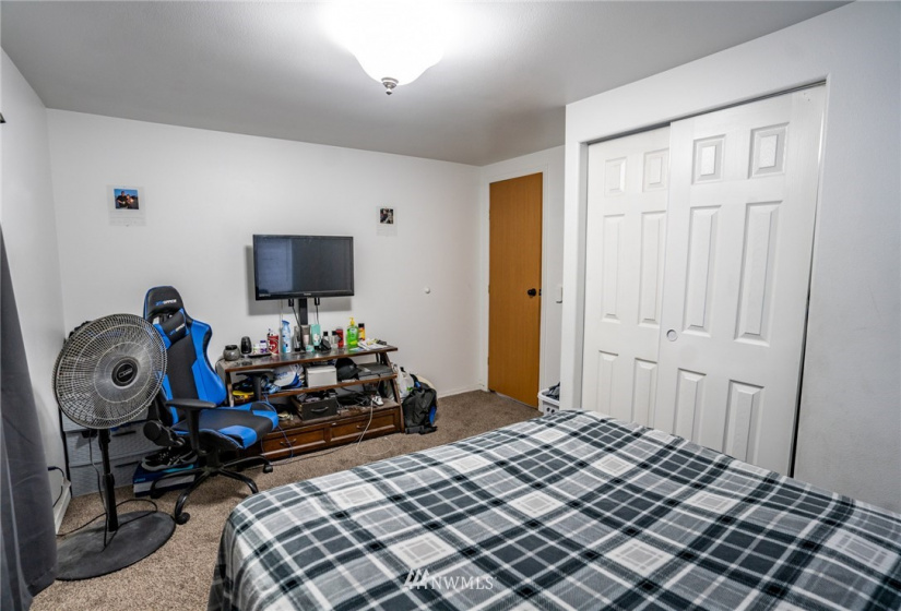 19835 Road 6, Warden, Washington 98857, 3 Bedrooms Bedrooms, ,2 BathroomsBathrooms,Farm,For Sale,Road 6,NWM1877062