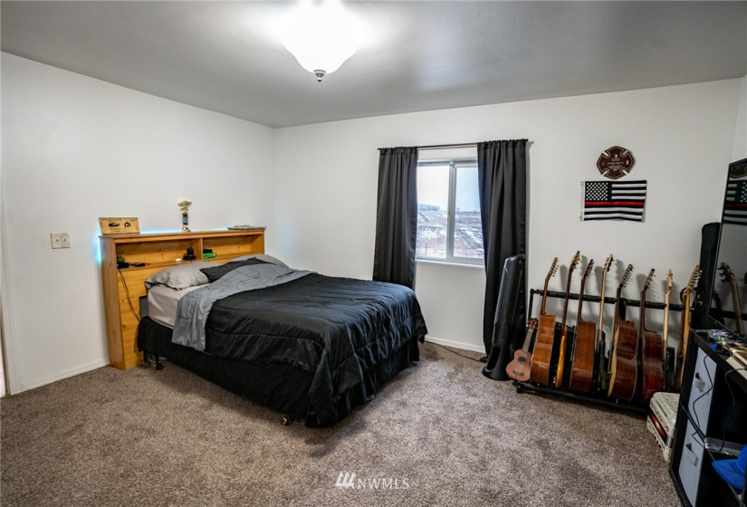 19835 Road 6, Warden, Washington 98857, 3 Bedrooms Bedrooms, ,2 BathroomsBathrooms,Farm,For Sale,Road 6,NWM1877062