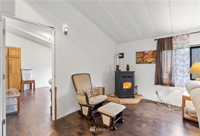 5200 Mace Lake Ln, Olalla, Washington 98359, 3 Bedrooms Bedrooms, ,2 BathroomsBathrooms,Residential,For Sale,Mace Lake Ln,NWM1880717