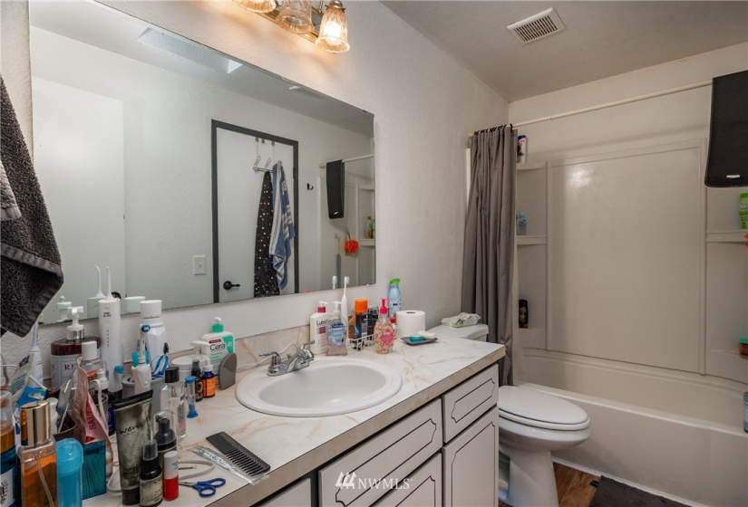 685 Atalanta, Oak Harbor, Washington 98277, 2 Bedrooms Bedrooms, ,1 BathroomBathrooms,Residential,For Sale,Islander Condo,Atalanta,NWM1880504