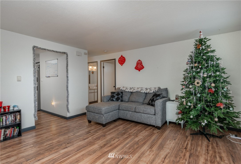 685 Atalanta, Oak Harbor, Washington 98277, 2 Bedrooms Bedrooms, ,1 BathroomBathrooms,Residential,For Sale,Islander Condo,Atalanta,NWM1880504