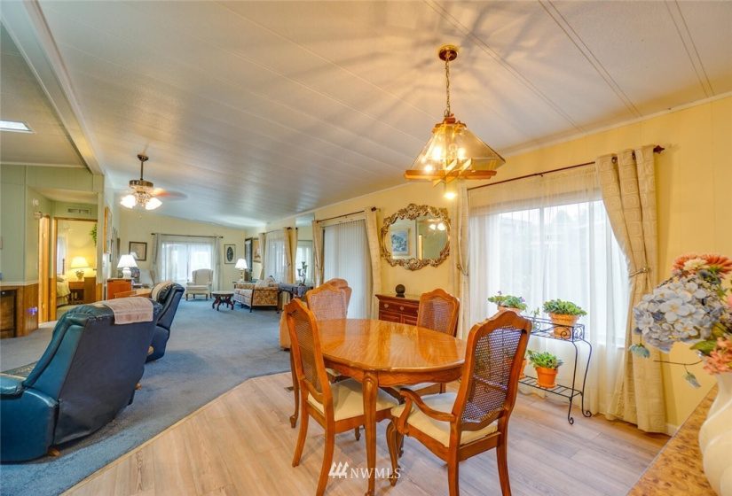 14204 10th, Vancouver, Washington 98685, 2 Bedrooms Bedrooms, ,2 BathroomsBathrooms,Manufactured In Park,For Sale,10th,NWM1880784