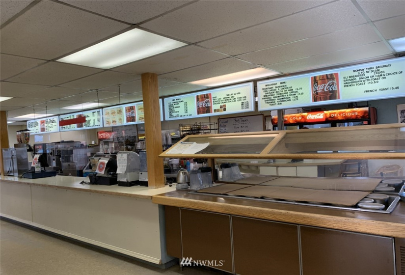 813 Wine Country, Grandview, Washington 98930, ,Commercial Sale,For Sale,Wine Country,NWM1880809