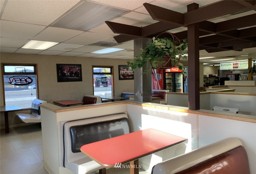 813 Wine Country, Grandview, Washington 98930, ,Business Opportunity,For Sale,Wine Country,NWM1879905