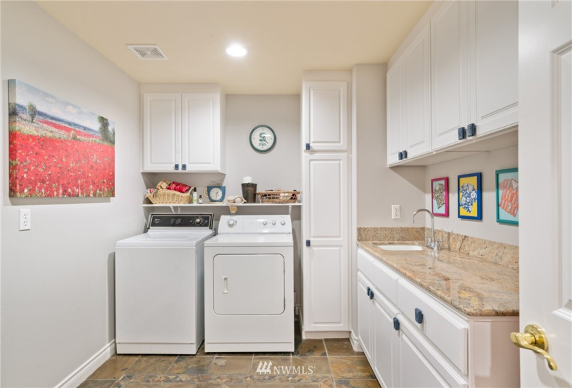 2075 Broadcrest, Wenatchee, Washington 98801, 4 Bedrooms Bedrooms, ,3 BathroomsBathrooms,Residential,For Sale,Broadview,Broadcrest,NWM1880785