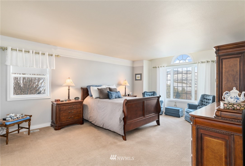 2075 Broadcrest, Wenatchee, Washington 98801, 4 Bedrooms Bedrooms, ,3 BathroomsBathrooms,Residential,For Sale,Broadview,Broadcrest,NWM1880785