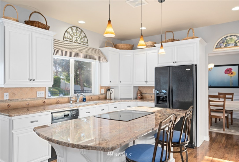 2075 Broadcrest, Wenatchee, Washington 98801, 4 Bedrooms Bedrooms, ,3 BathroomsBathrooms,Residential,For Sale,Broadview,Broadcrest,NWM1880785