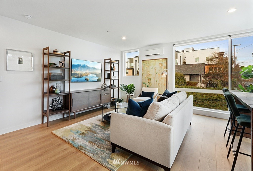 2011 25th, Seattle, Washington 98144, 2 Bedrooms Bedrooms, ,1 BathroomBathrooms,Residential,For Sale,JOYA,25th,NWM1880854