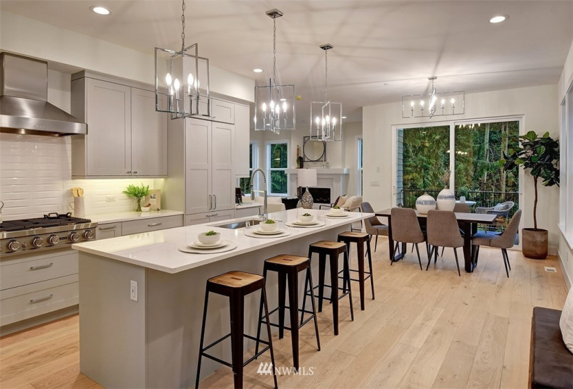 12105 105th, Kirkland, Washington 98033, 4 Bedrooms Bedrooms, ,2 BathroomsBathrooms,Residential,For Sale,Laredo,105th,NWM1880532