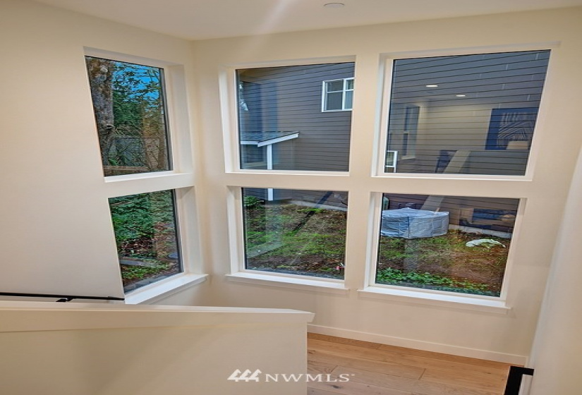 12105 105th, Kirkland, Washington 98033, 4 Bedrooms Bedrooms, ,2 BathroomsBathrooms,Residential,For Sale,Laredo,105th,NWM1880532