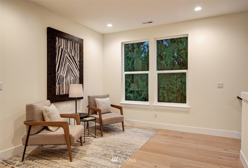 12105 105th, Kirkland, Washington 98033, 4 Bedrooms Bedrooms, ,2 BathroomsBathrooms,Residential,For Sale,Laredo,105th,NWM1880532