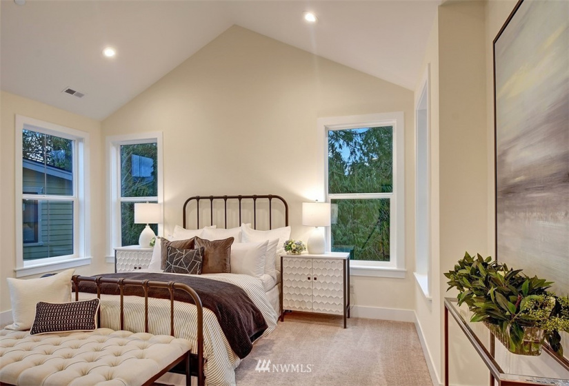 12105 105th, Kirkland, Washington 98033, 4 Bedrooms Bedrooms, ,2 BathroomsBathrooms,Residential,For Sale,Laredo,105th,NWM1880532