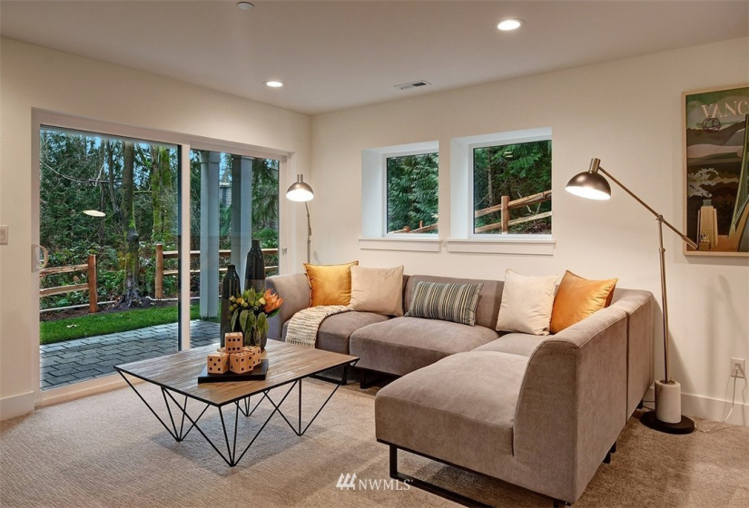 12105 105th, Kirkland, Washington 98033, 4 Bedrooms Bedrooms, ,2 BathroomsBathrooms,Residential,For Sale,Laredo,105th,NWM1880532