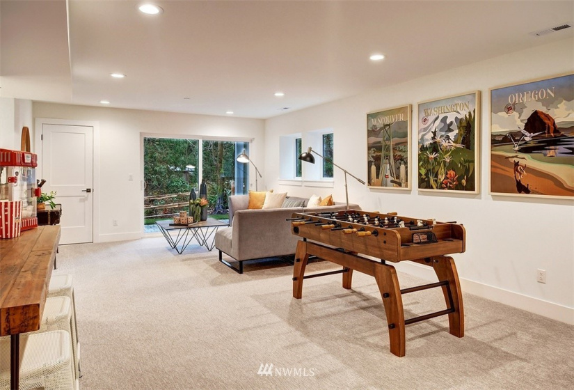 12105 105th, Kirkland, Washington 98033, 4 Bedrooms Bedrooms, ,2 BathroomsBathrooms,Residential,For Sale,Laredo,105th,NWM1880532