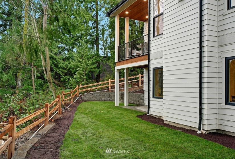 12105 105th, Kirkland, Washington 98033, 4 Bedrooms Bedrooms, ,2 BathroomsBathrooms,Residential,For Sale,Laredo,105th,NWM1880532