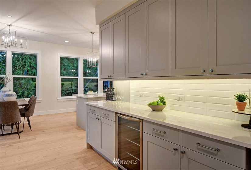 12105 105th, Kirkland, Washington 98033, 4 Bedrooms Bedrooms, ,2 BathroomsBathrooms,Residential,For Sale,Laredo,105th,NWM1880532