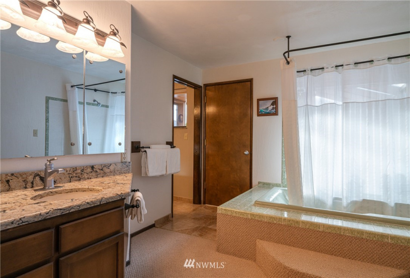 1701 Skyline, Wenatchee, Washington 98801, 3 Bedrooms Bedrooms, ,1 BathroomBathrooms,Residential,For Sale,Skyline,NWM1880850