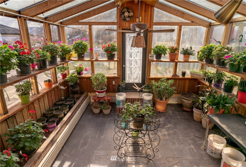 1701 Skyline, Wenatchee, Washington 98801, 3 Bedrooms Bedrooms, ,1 BathroomBathrooms,Residential,For Sale,Skyline,NWM1880850