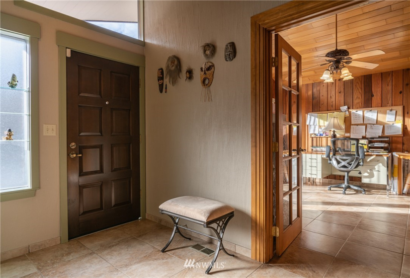 1701 Skyline, Wenatchee, Washington 98801, 3 Bedrooms Bedrooms, ,1 BathroomBathrooms,Residential,For Sale,Skyline,NWM1880850