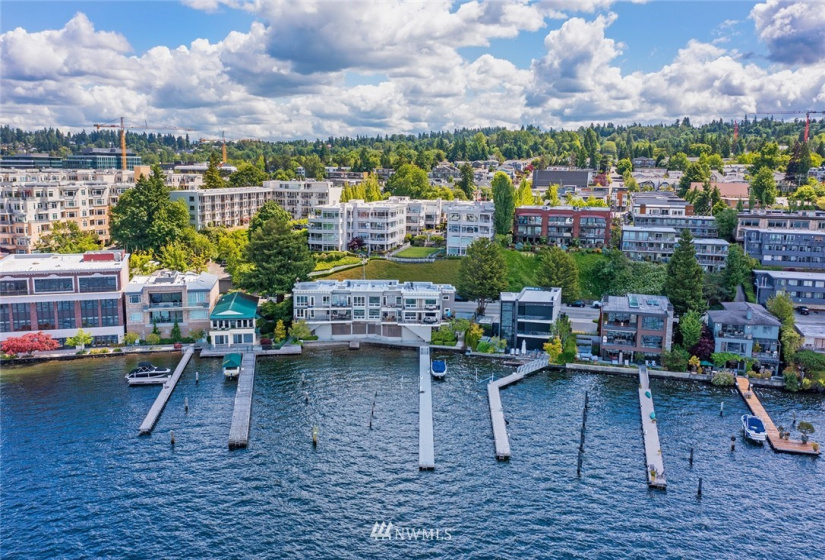 225 2nd, Kirkland, Washington 98033, 2 Bedrooms Bedrooms, ,1 BathroomBathrooms,Residential,For Sale,Marina Pointe,2nd,NWM1877764