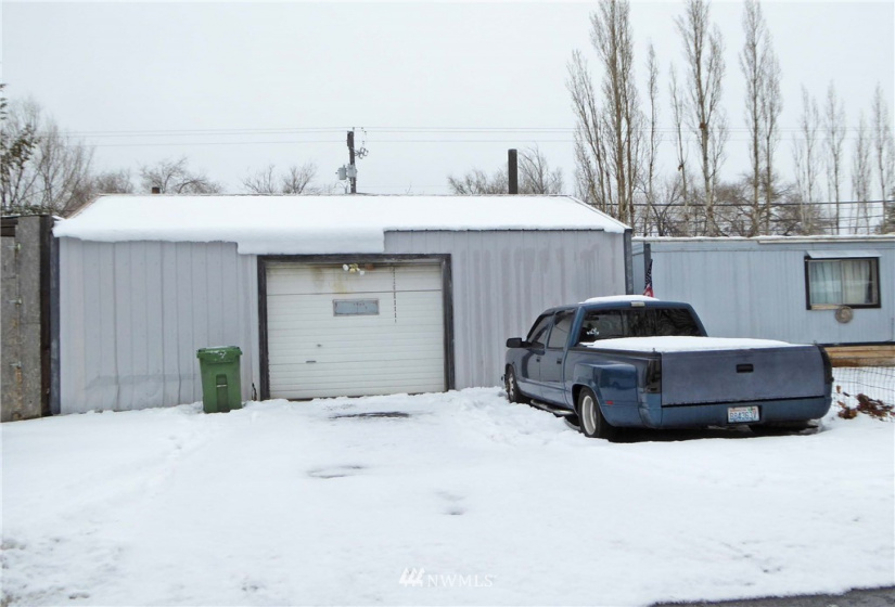 111 Grand, Electric City, Washington 99123, 2 Bedrooms Bedrooms, ,1 BathroomBathrooms,Residential,For Sale,State,Grand,NWM1880887