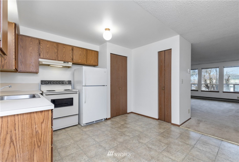 390 Izett, Oak Harbor, Washington 98277, 2 Bedrooms Bedrooms, ,Residential Lease,For Rent,Izett,NWM1880915