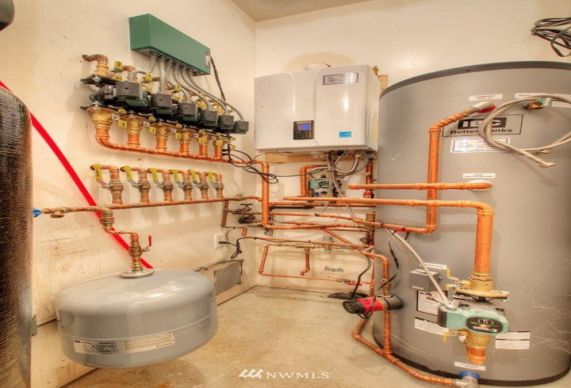 6838 Old Olympic Highway, Olympia, Washington 98502, 4 Bedrooms Bedrooms, ,1 BathroomBathrooms,Residential,For Sale,Old Olympic Highway,NWM1877621