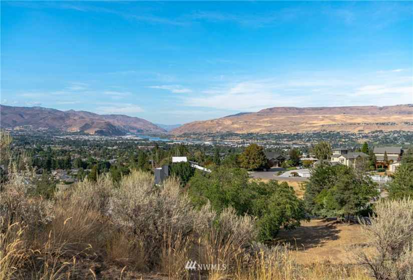 0 Skyline, Wenatchee, Washington 98801, ,Land,For Sale,Skyline,NWM1880921