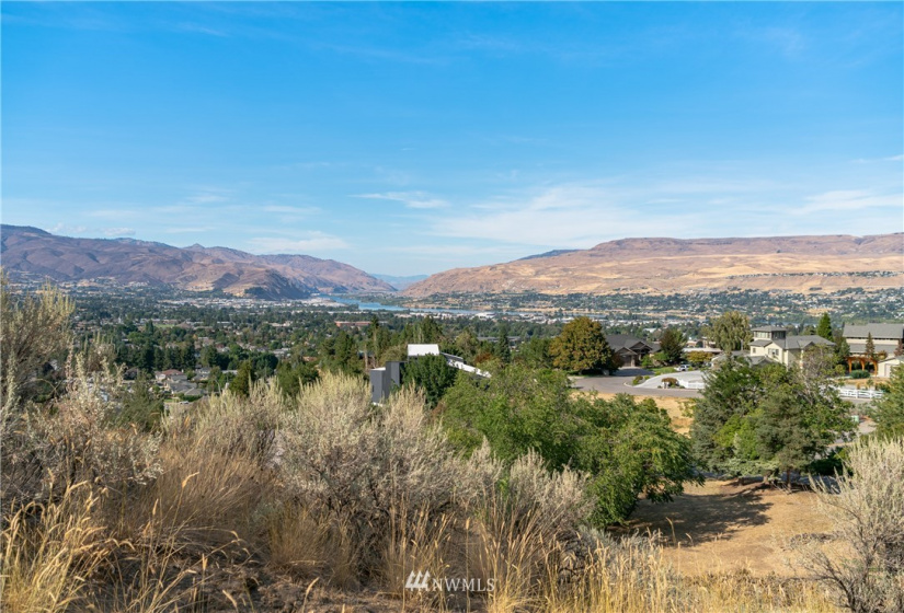 0 Skyline, Wenatchee, Washington 98801, ,Land,For Sale,Skyline,NWM1880921