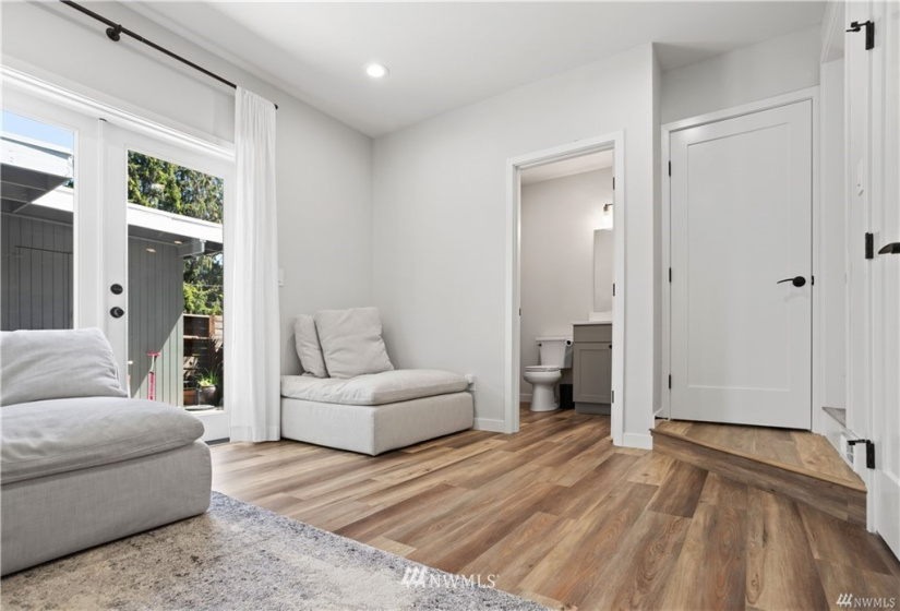 2323 103rd, Bellevue, Washington 98004, 3 Bedrooms Bedrooms, ,1 BathroomBathrooms,Residential,For Sale,103rd,NWM1880685