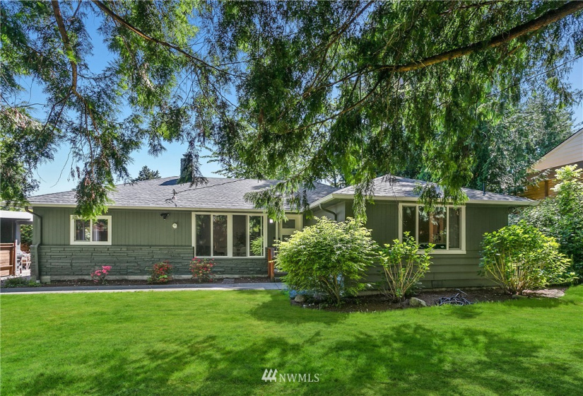 2323 103rd, Bellevue, Washington 98004, 3 Bedrooms Bedrooms, ,1 BathroomBathrooms,Residential,For Sale,103rd,NWM1880685