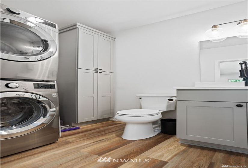 2323 103rd, Bellevue, Washington 98004, 3 Bedrooms Bedrooms, ,1 BathroomBathrooms,Residential,For Sale,103rd,NWM1880685