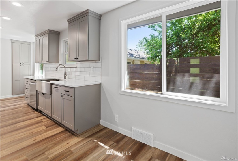 2323 103rd, Bellevue, Washington 98004, 3 Bedrooms Bedrooms, ,1 BathroomBathrooms,Residential,For Sale,103rd,NWM1880685